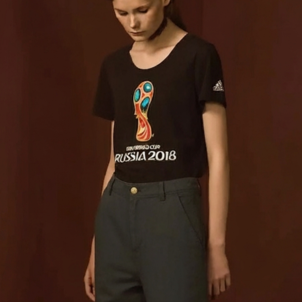 Adidas Official FIFA Russia 2018 World Cup Black Graphic T-shirt Fitted Sz US M - Picture 3 of 12